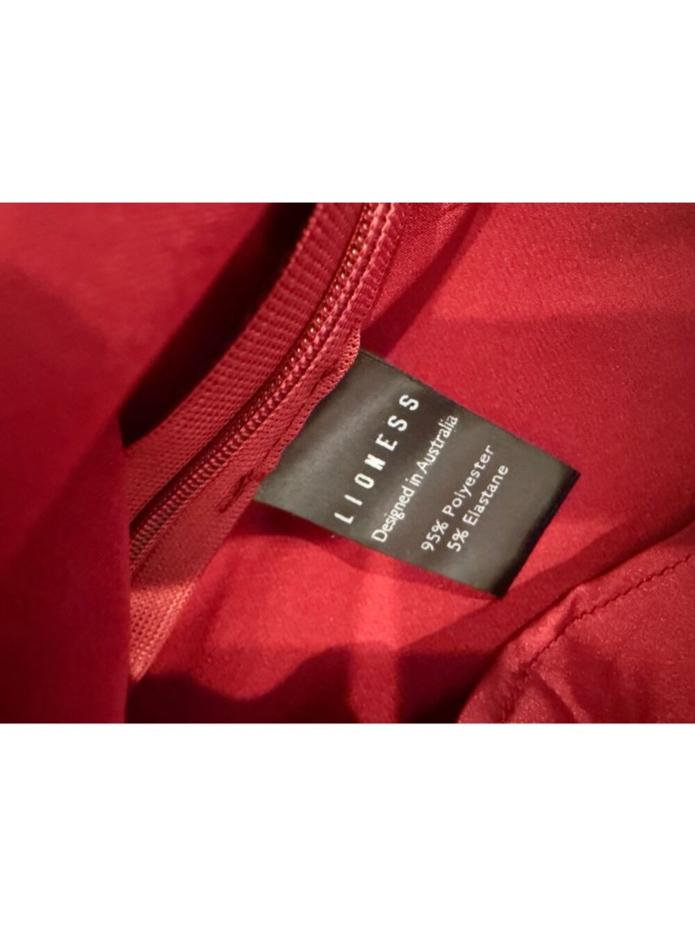 LIONESS Delilah Top in Burgundy NWT - Size Small - Picture 6 of 9